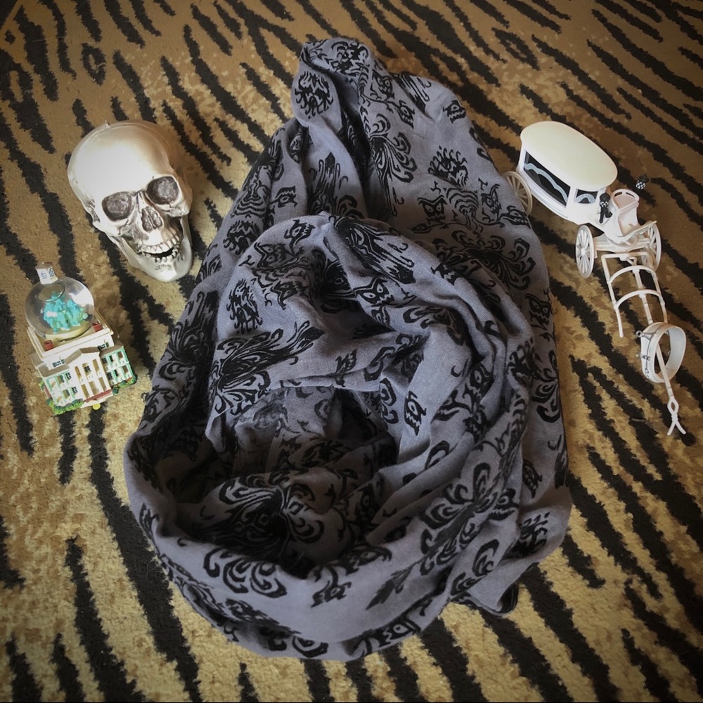 Disney Haunted Mansion wallpaper infinity scarf 👻